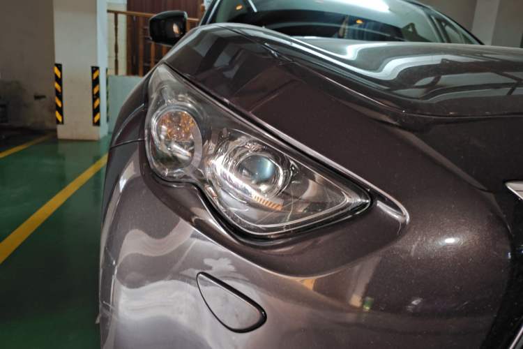 Used Infiniti QX70 2013 3.7L Supreme Edition Right Front Headlight