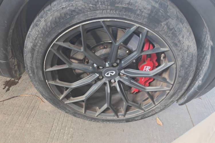 Used Infiniti QX70 2013 3.7L Standard Edition Right Front Wheel Hub