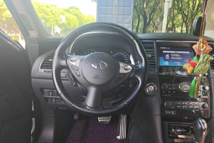 Used Infiniti QX70 2013 3.7L Standard Edition Steering Wheel