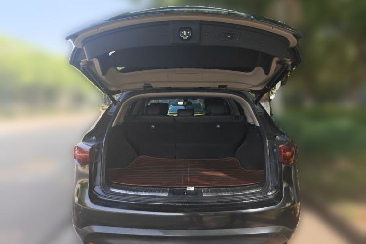 Used Infiniti QX70 2013 3.7L Standard Edition Trunk