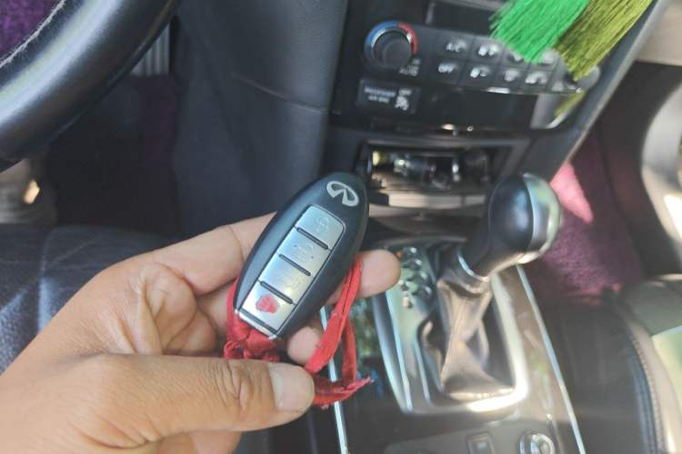 Used Infiniti QX70 2013 3.7L Standard Edition Vehicle Key