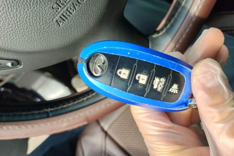 Used Infiniti QX70 2013 3.7L Standard Edition Vehicle Key