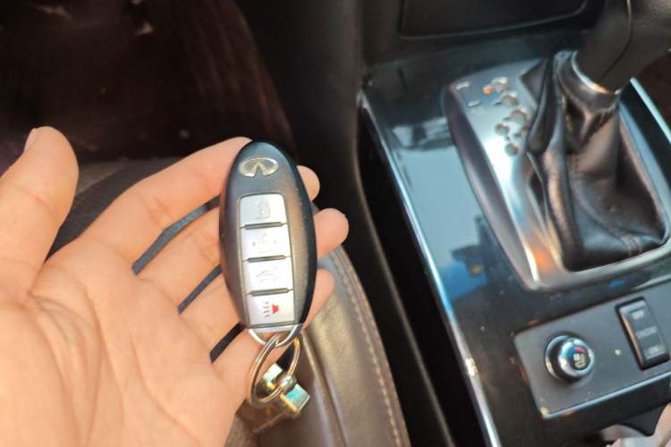 Used Infiniti QX70 2013 3.7L Standard Edition Vehicle Key