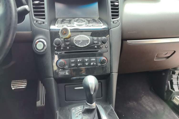 Used Infiniti QX70 2013 3.7L Standard Edition Audio And AC Panel