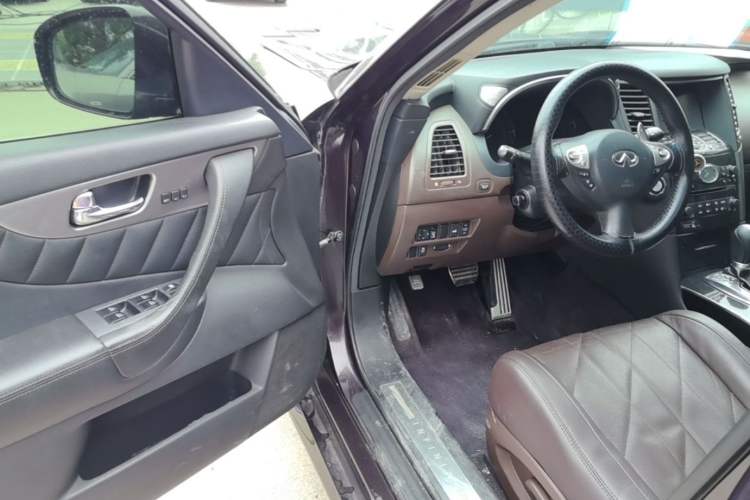 Used Infiniti QX70 2013 3.7L Standard Edition Driver Seat