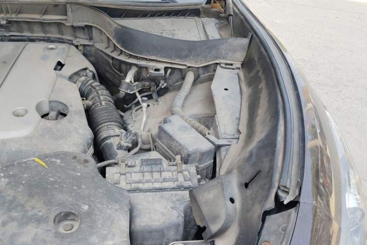 Used Infiniti QX70 2013 3.7L Standard Edition Engine Bay Left