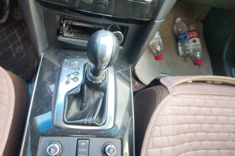 Used Infiniti QX70 2013 3.7L Standard Edition Gear Lever