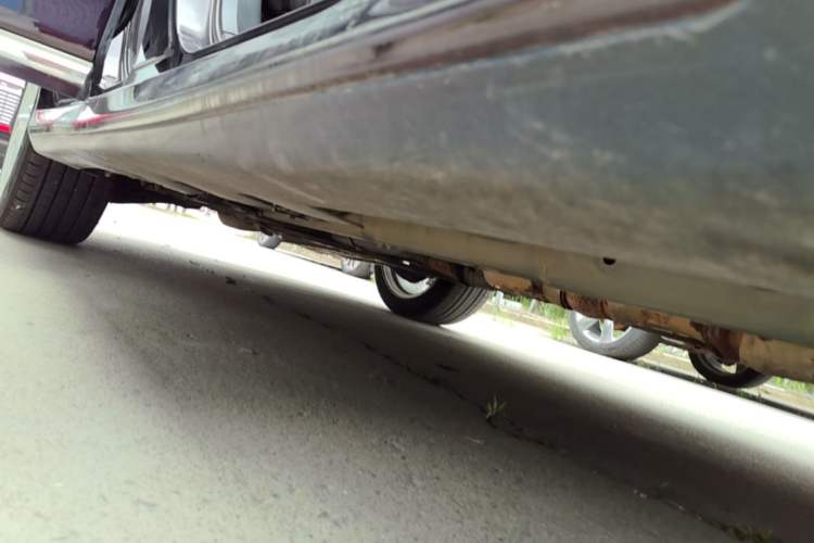 Used Infiniti QX70 2013 3.7L Standard Edition Right Side Sill