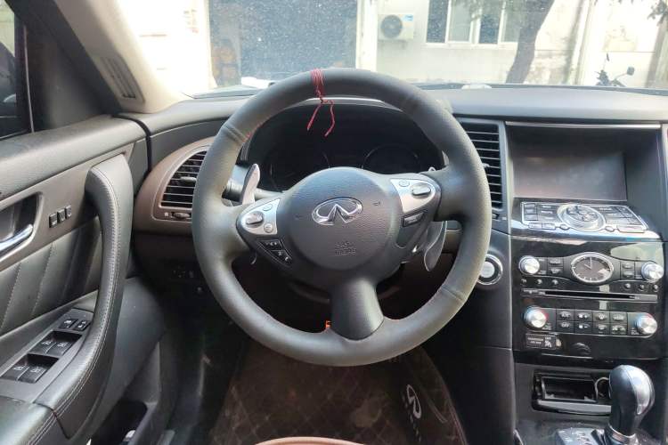 Used Infiniti QX70 2013 3.7L Standard Edition Steering Wheel