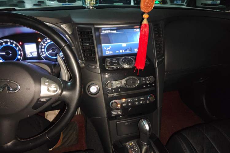 Used Infiniti QX70 2013 3.7L Standard Edition Audio And AC Panel