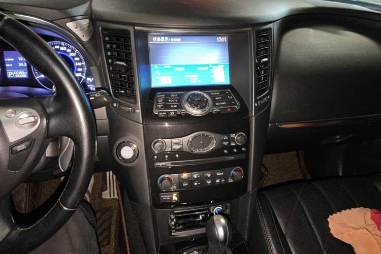 Used Infiniti QX70 2013 3.7L Standard Edition Audio And AC Panel