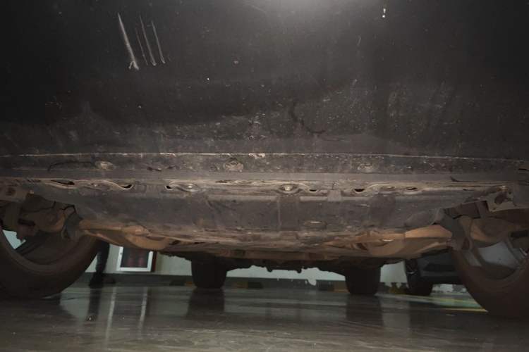 Used Infiniti QX70 2013 3.7L Standard Edition Chassis Front