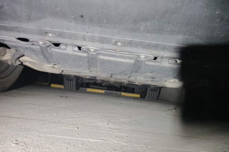 Used Infiniti QX70 2013 3.7L Standard Edition Chassis Front