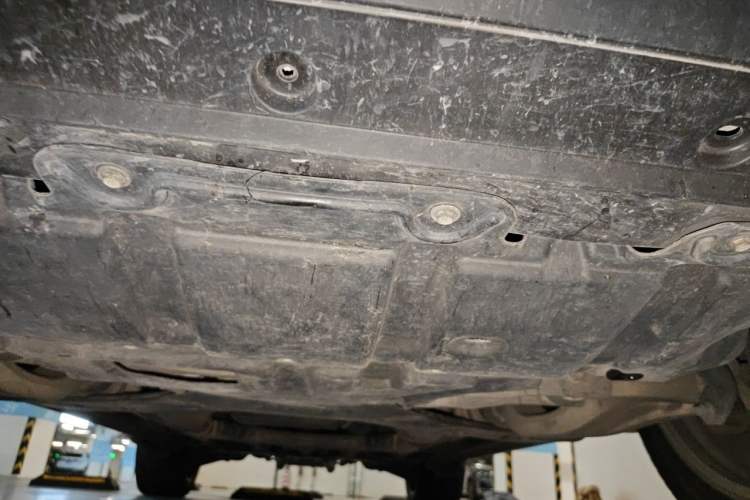 Used Infiniti QX70 2013 3.7L Standard Edition Chassis Front