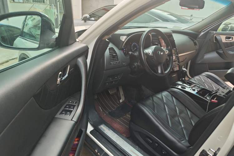 Used Infiniti QX70 2013 3.7L Standard Edition Driver Seat