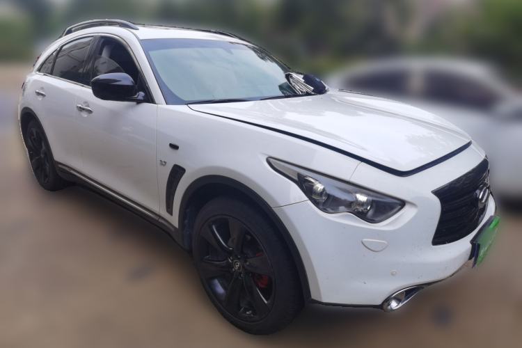 Used Infiniti QX70 2013 3.7L Standard Edition Front Right 45 Deg