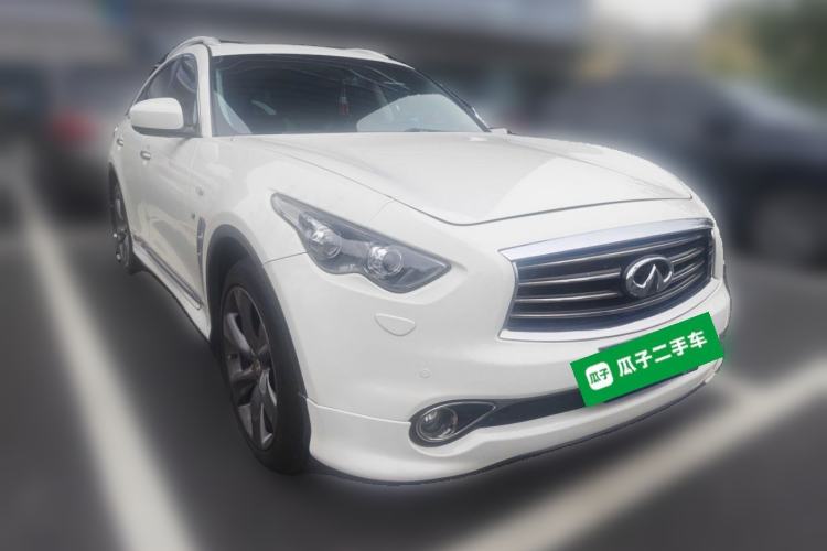 Used Infiniti QX70 2013 3.7L Supreme Edition Front Right 45 Deg