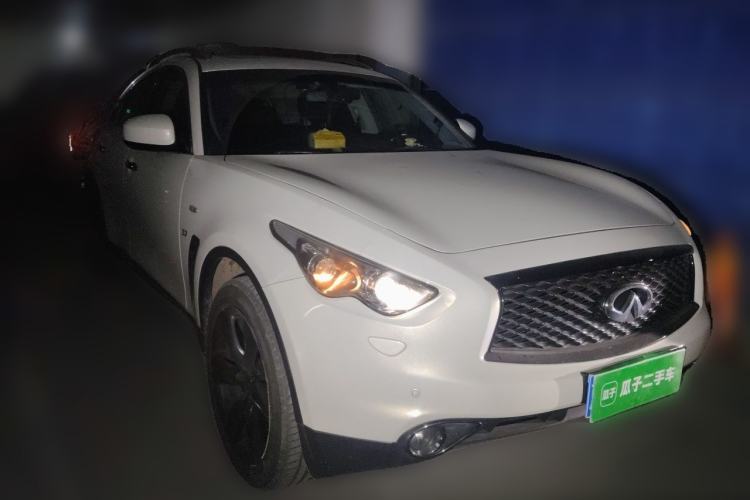 Used Infiniti QX70 2013 3.7L Standard Edition Front Right 45 Deg