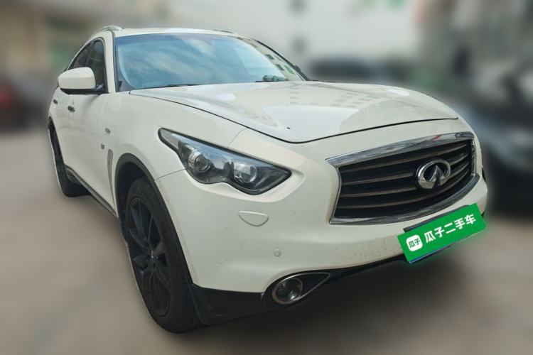 Used Infiniti QX70 2013 3.7L Standard Edition Front Right 45 Deg