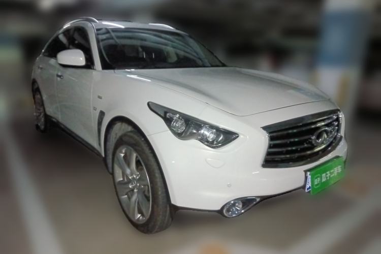 Used Infiniti QX70 2013 3.7L Standard Edition Front Right 45 Deg