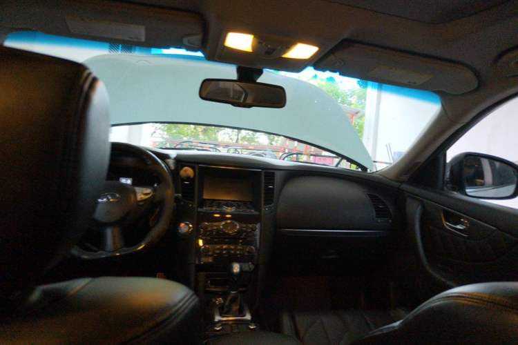 Used Infiniti QX70 2013 3.7L Supreme Edition Headliner