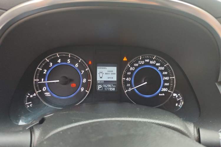 Used Infiniti QX70 2013 3.7L Standard Edition Instrument Cluster