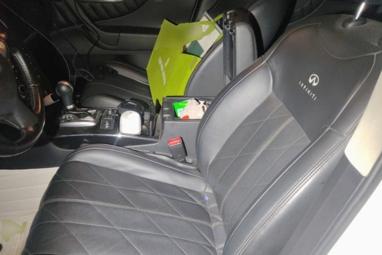 Used Infiniti QX70 2013 3.7L Standard Edition Left Front Seat