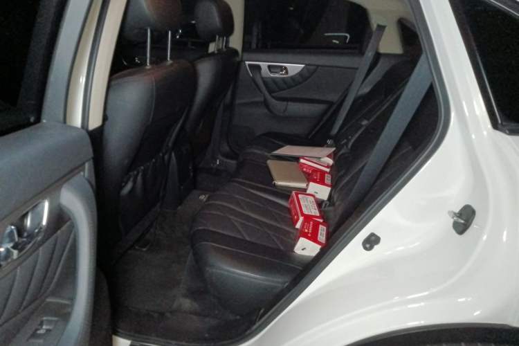 Used Infiniti QX70 2013 3.7L Standard Edition Left Rear Seat