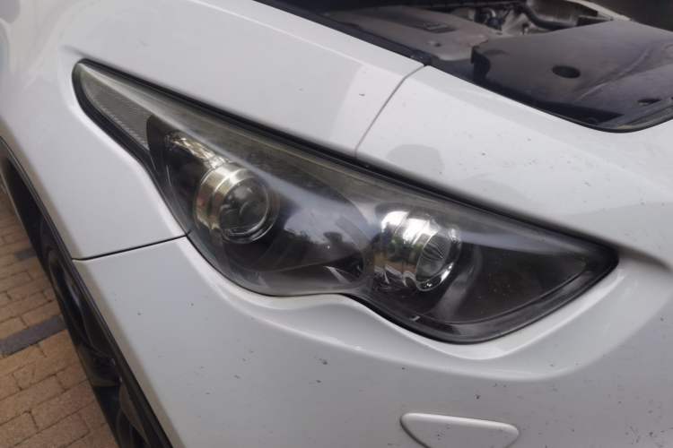 Used Infiniti QX70 2013 3.7L Standard Edition Right Front Headlight