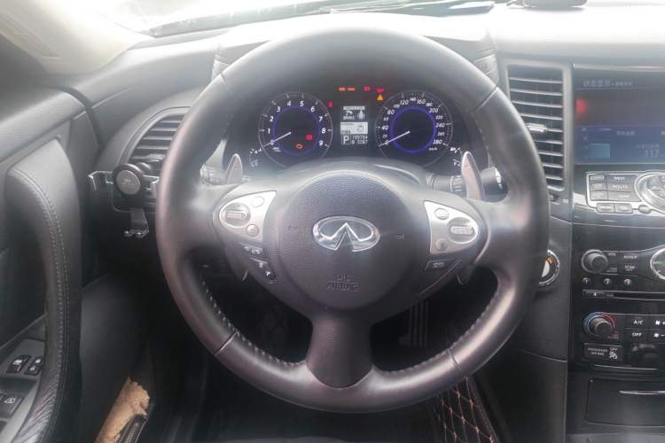 Used Infiniti QX70 2013 3.7L Supreme Edition Steering Wheel