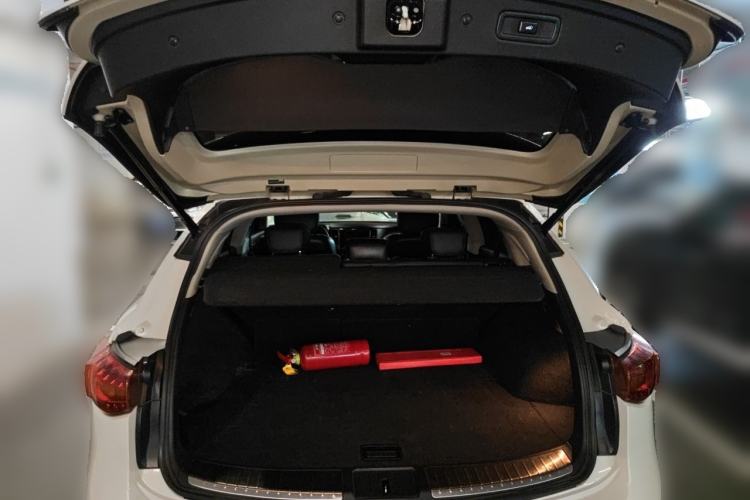 Used Infiniti QX70 2013 3.7L Standard Edition Trunk
