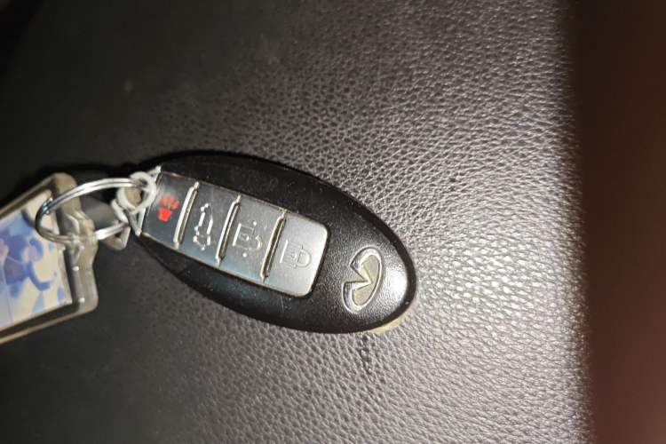 Used Infiniti QX70 2013 3.7L Standard Edition Vehicle Key
