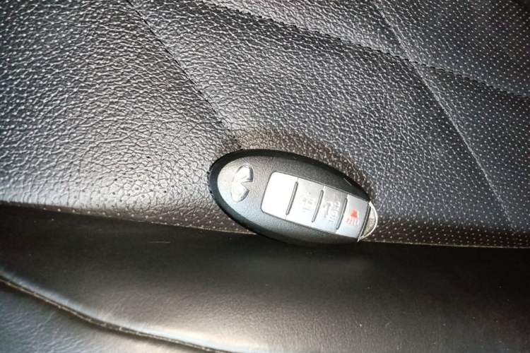 Used Infiniti QX70 2013 3.7L Standard Edition Vehicle Key