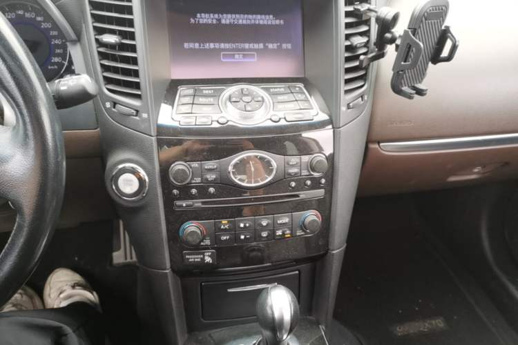 Used Infiniti QX70 2013 3.7L Supreme Edition Audio And AC Panel