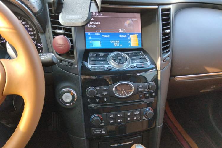 Used Infiniti QX70 2013 3.7L Supreme Edition Audio And AC Panel