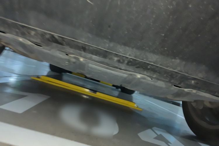 Used Infiniti QX70 2013 3.7L Standard Edition Chassis Front