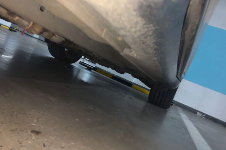 Used Infiniti QX70 2013 3.7L Standard Edition Chassis Front Left