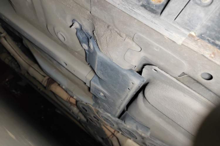 Used Infiniti QX70 2013 3.7L Standard Edition Chassis Rear Left