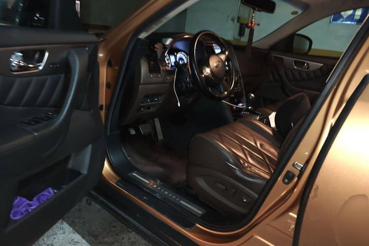 Used Infiniti QX70 2013 3.7L Standard Edition Driver Seat