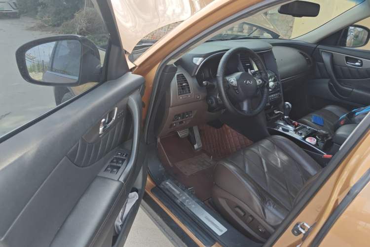 Used Infiniti QX70 2013 3.7L Standard Edition Driver Seat