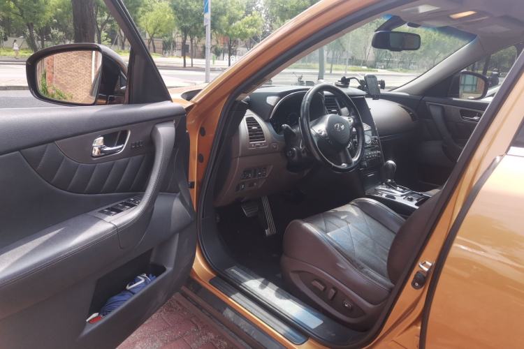 Used Infiniti QX70 2013 3.7L Standard Edition Driver Seat