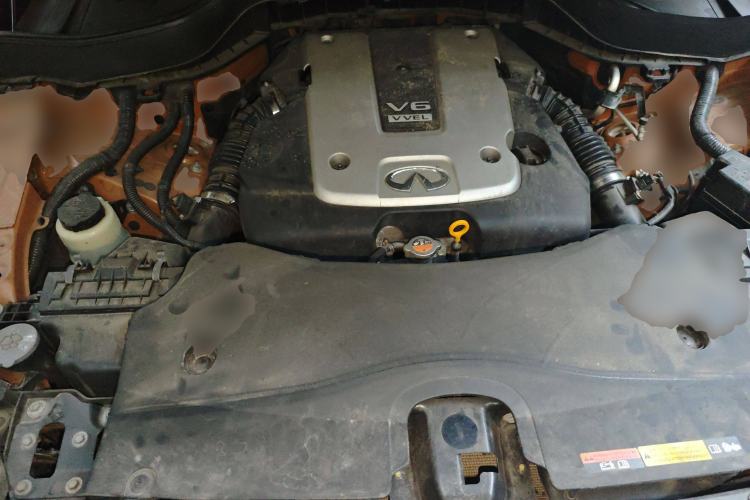 Used Infiniti QX70 2013 3.7L Supreme Edition Engine Bay