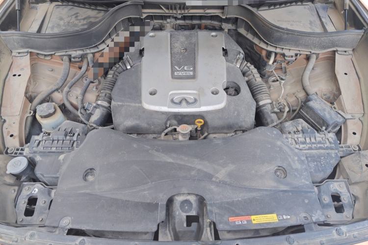 Used Infiniti QX70 2013 3.7L Standard Edition Engine Bay