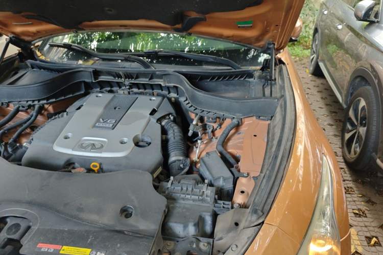 Used Infiniti QX70 2013 3.7L Standard Edition Engine Bay Left