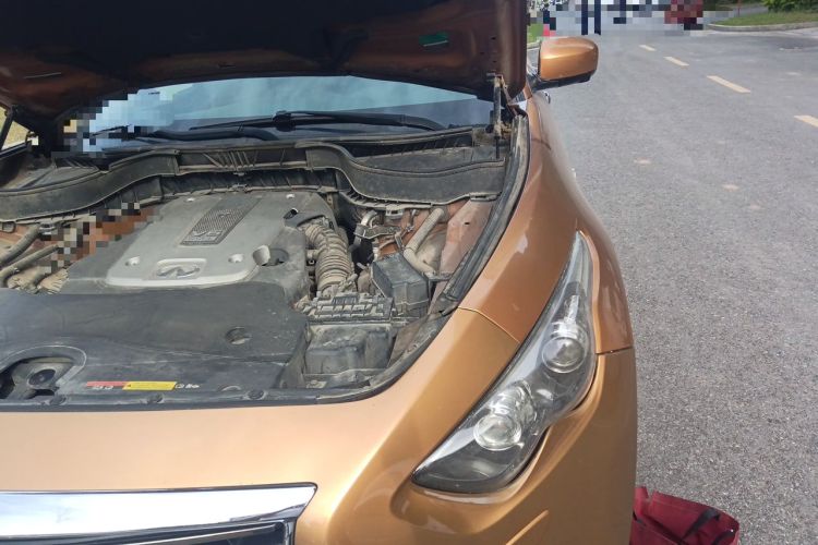 Used Infiniti QX70 2013 3.7L Standard Edition Engine Bay Left