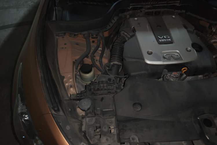 Used Infiniti QX70 2013 3.7L Standard Edition Engine Bay Right