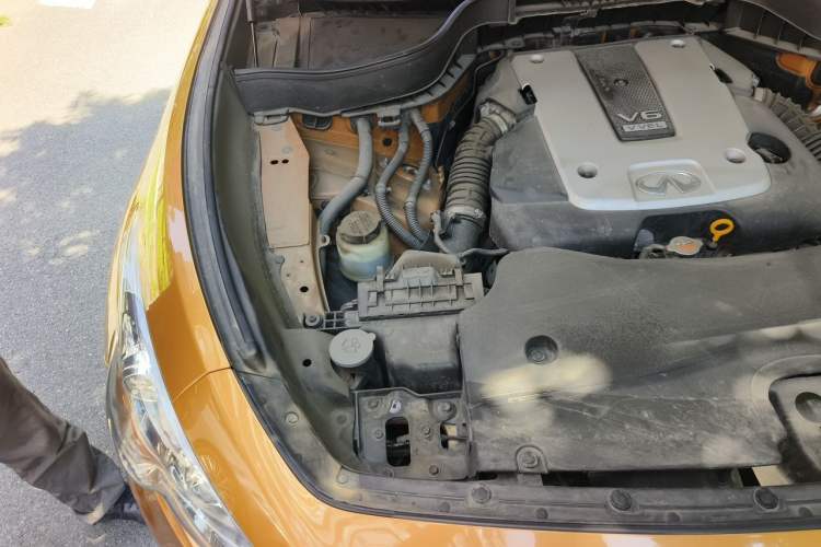 Used Infiniti QX70 2013 3.7L Standard Edition Engine Bay Right