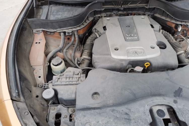 Used Infiniti QX70 2013 3.7L Supreme Edition Engine Bay Right