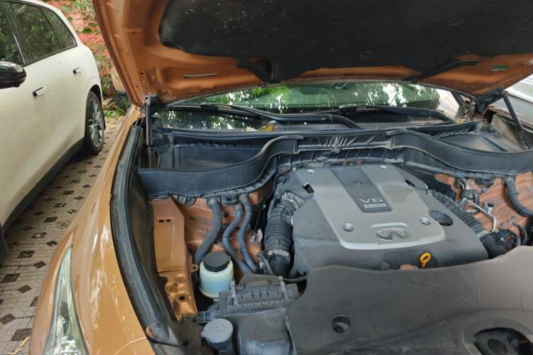 Used Infiniti QX70 2013 3.7L Standard Edition Engine Bay Right