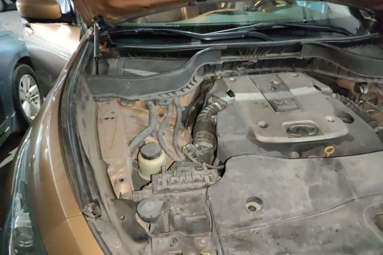 Used Infiniti QX70 2013 3.7L Standard Edition Engine Bay Right